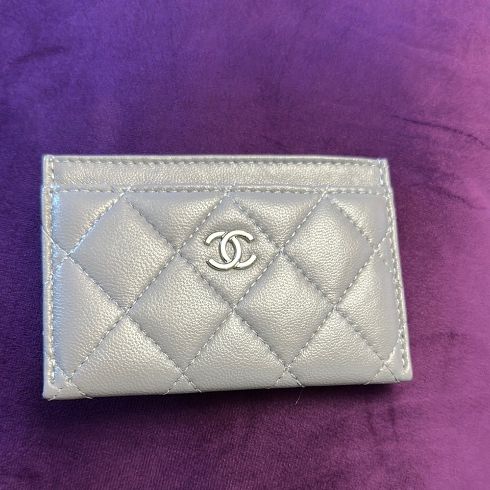 Chanel Caviar Quilted Card Holder Gray. Brand New Replica!